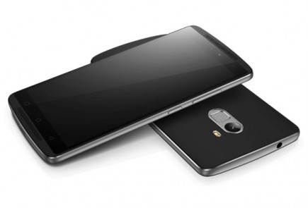 Lenovo Siap Bikin KO Pesaing dengan Smartphone Metal 